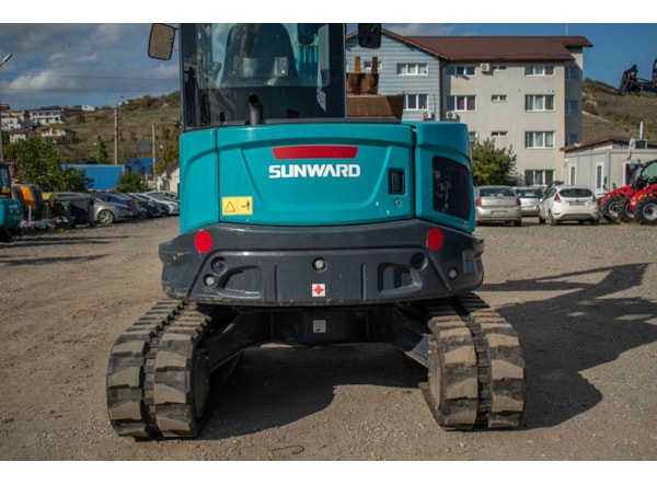 Midiexcavator SUNWARD SWE 60 Uf de vanzare